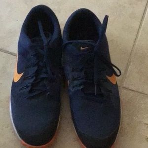 Men’s Nike Air Zoom tennis shoes